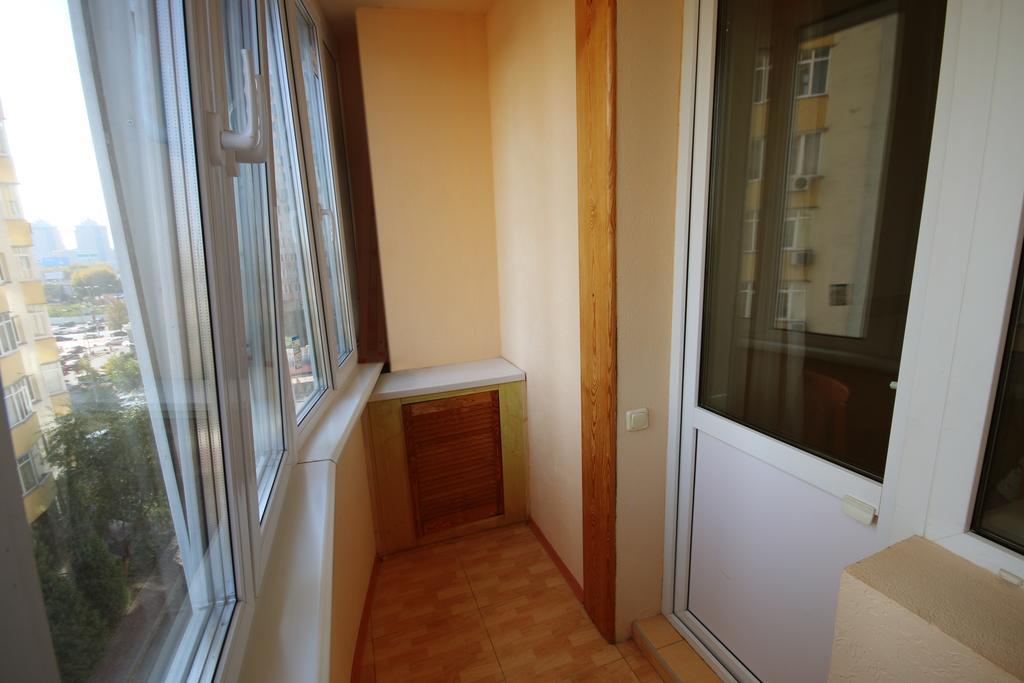 Inn Home Apartments - Livoberezhna Kiev Exterior photo