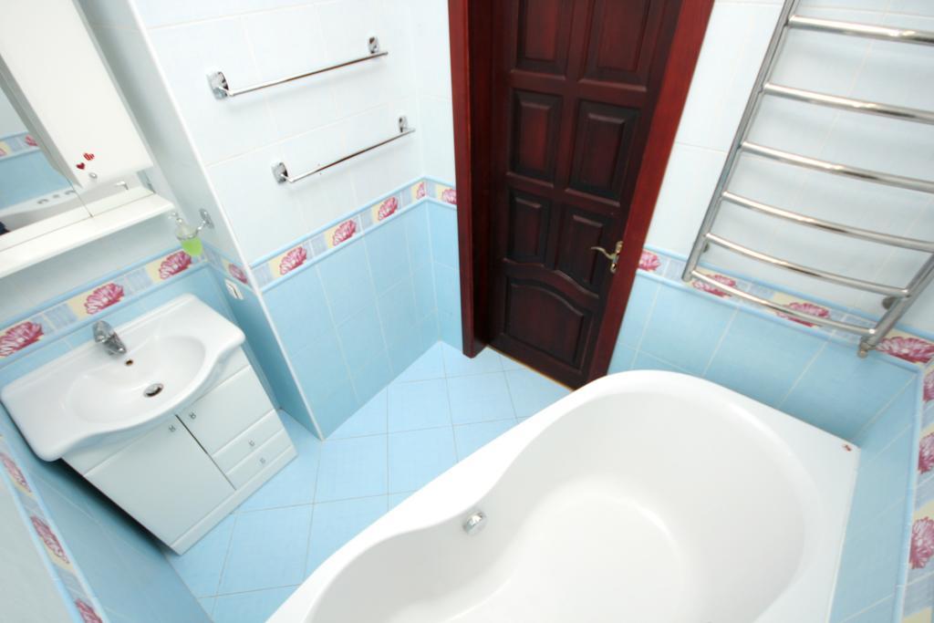 Inn Home Apartments - Livoberezhna Kiev Exterior photo