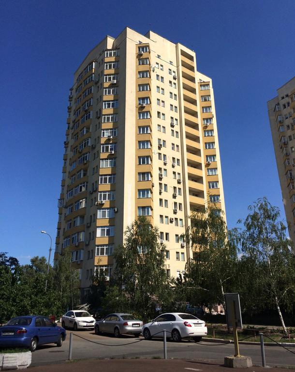 Inn Home Apartments - Livoberezhna Kiev Exterior photo