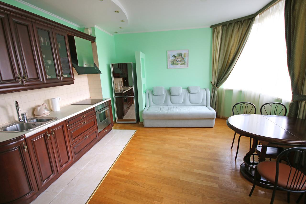 Inn Home Apartments - Livoberezhna Kiev Exterior photo
