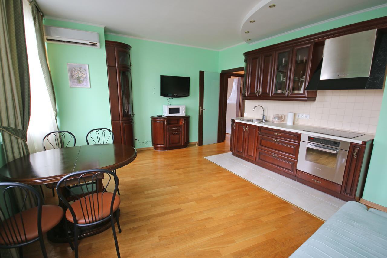 Inn Home Apartments - Livoberezhna Kiev Exterior photo